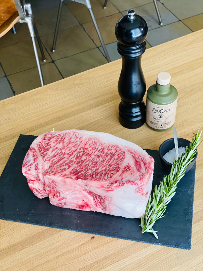 Japanse A5 Wagyu Hokkaido Sirloin Steak
